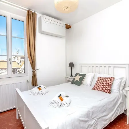 Appartement Beau 2 Pieces Dans Le Vieil *